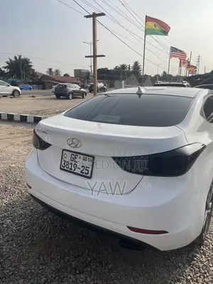 Hyundai Elantra Limited PZEV 4dr Sedan (1.8L 4cyl 6A) 2014 White