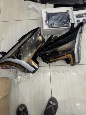 Toyota Tundra 2021–2024 Spec Headlights – Available Now! 