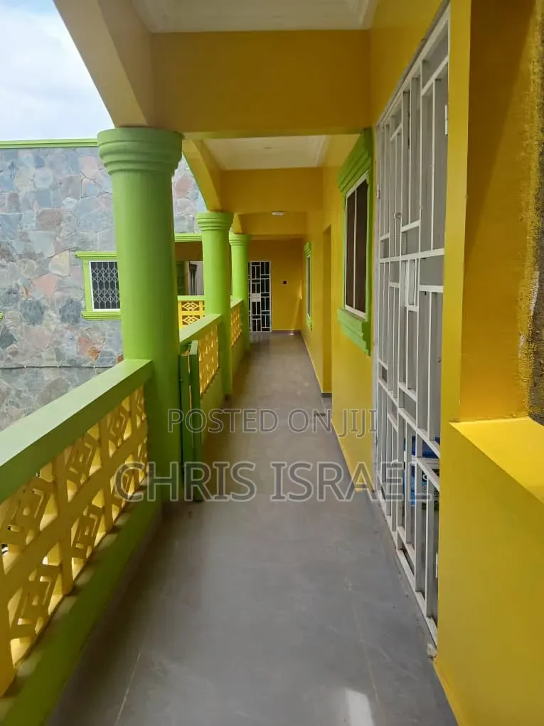 1bdrm Room & Parlour in Malejor for rent