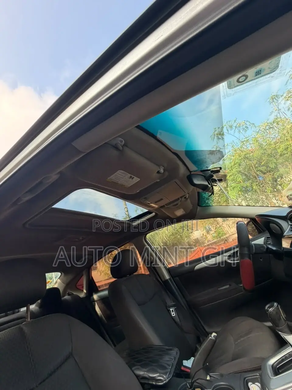 Nissan Sentra SR 4dr Sedan (1.8L 4cyl CVT) 2014 Silver