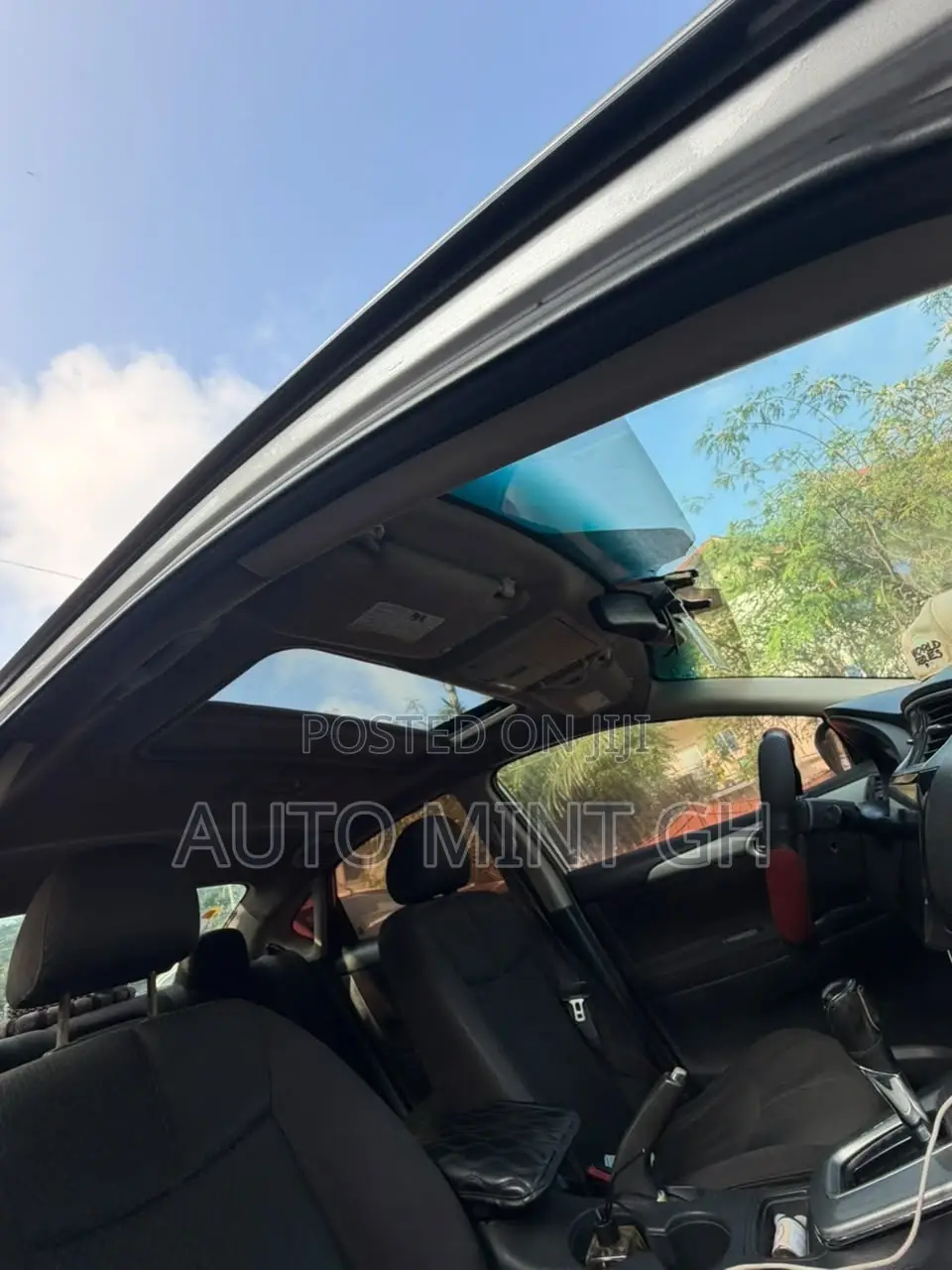 Nissan Sentra SR 4dr Sedan (1.8L 4cyl CVT) 2014 Silver
