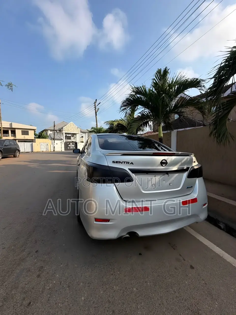 Nissan Sentra SR 4dr Sedan (1.8L 4cyl CVT) 2014 Silver