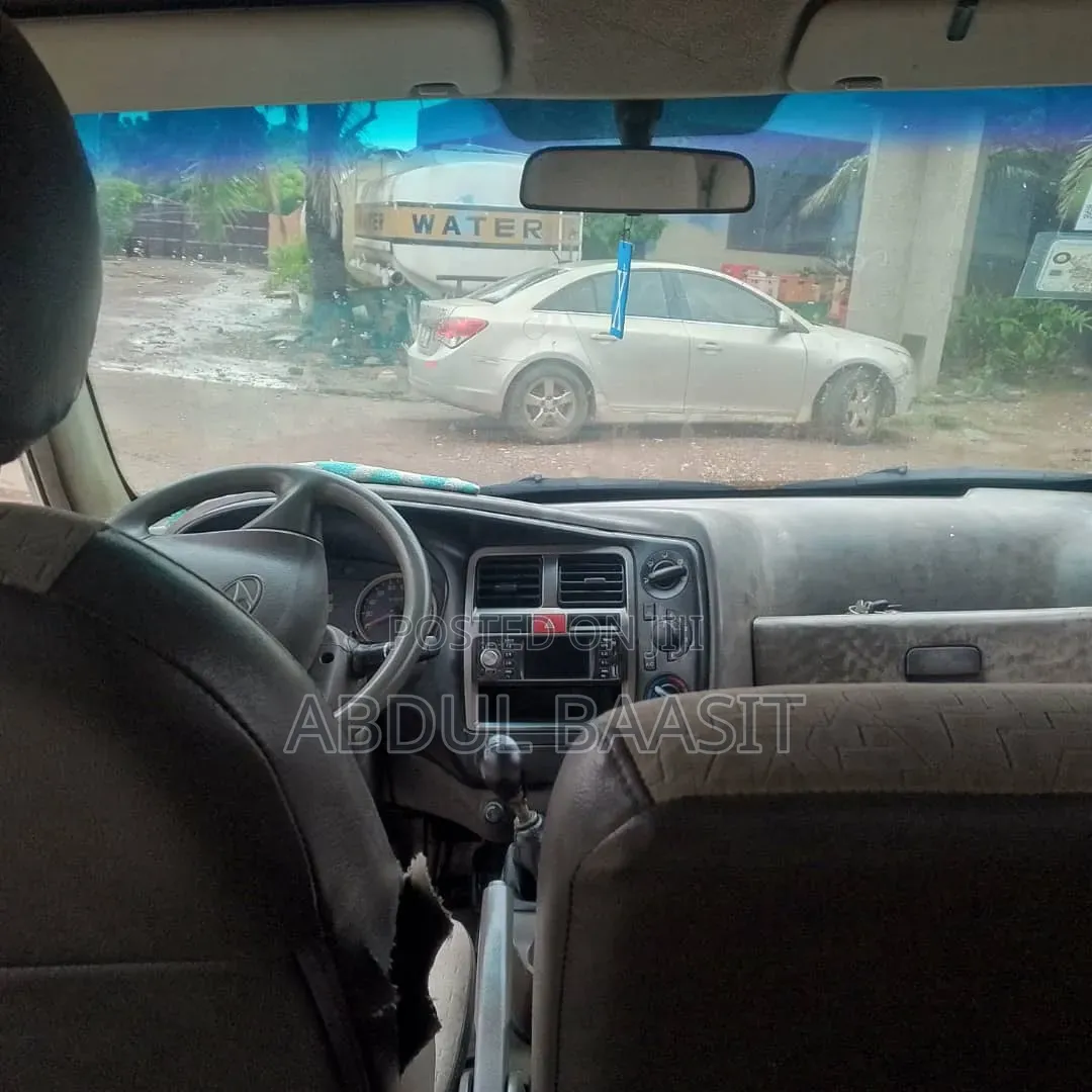 Hyundai H1 2010 White