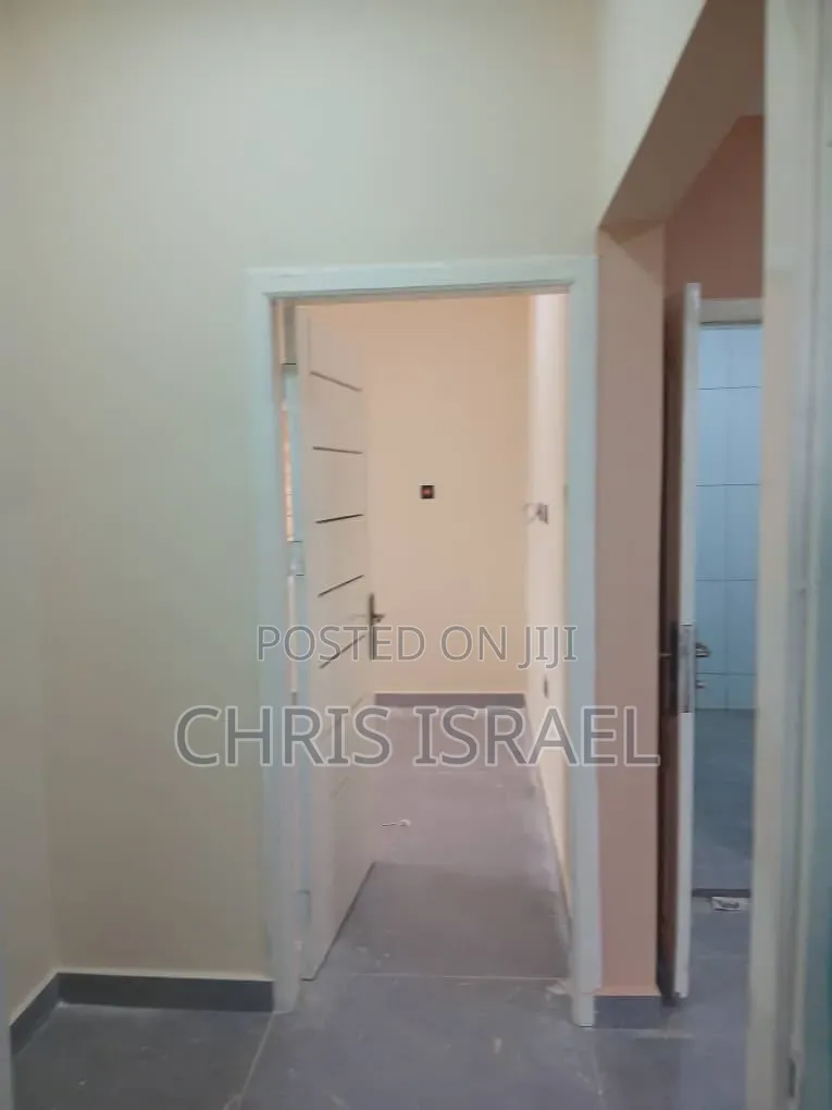 1bdrm Room & Parlour in Malejor for rent