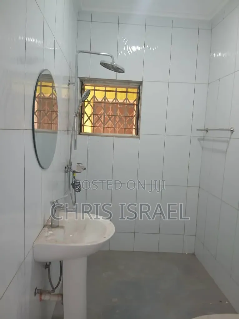 1bdrm Room & Parlour in Malejor for rent
