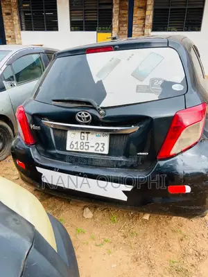 Toyota Vitz 2012 Black
