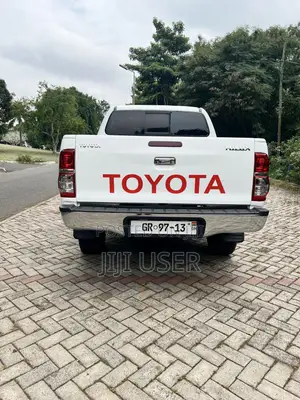 Toyota Hilux 3.0 D-4D 4x4 2013 White