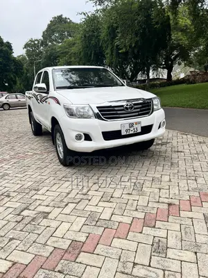 Toyota Hilux 3.0 D-4D 4x4 2013 White