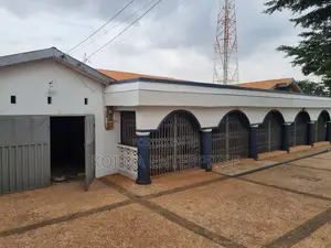 5bdrm House in Ahenema Kokoben, Kumasi Metropolitan for rent