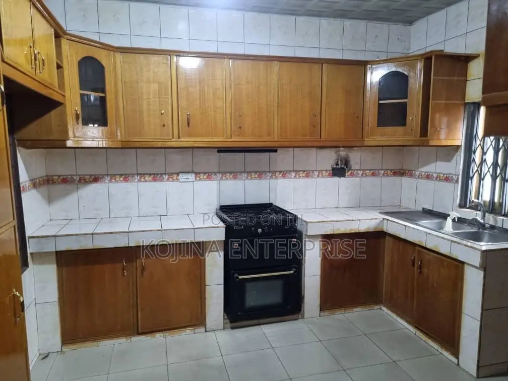 5bdrm House in Ahenema Kokoben, Kumasi Metropolitan for rent