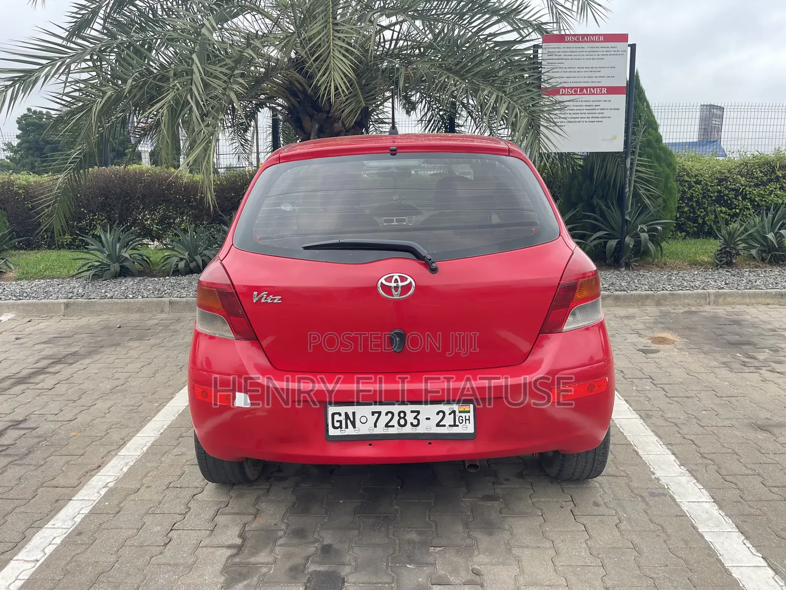 Toyota Vitz 2010 Red