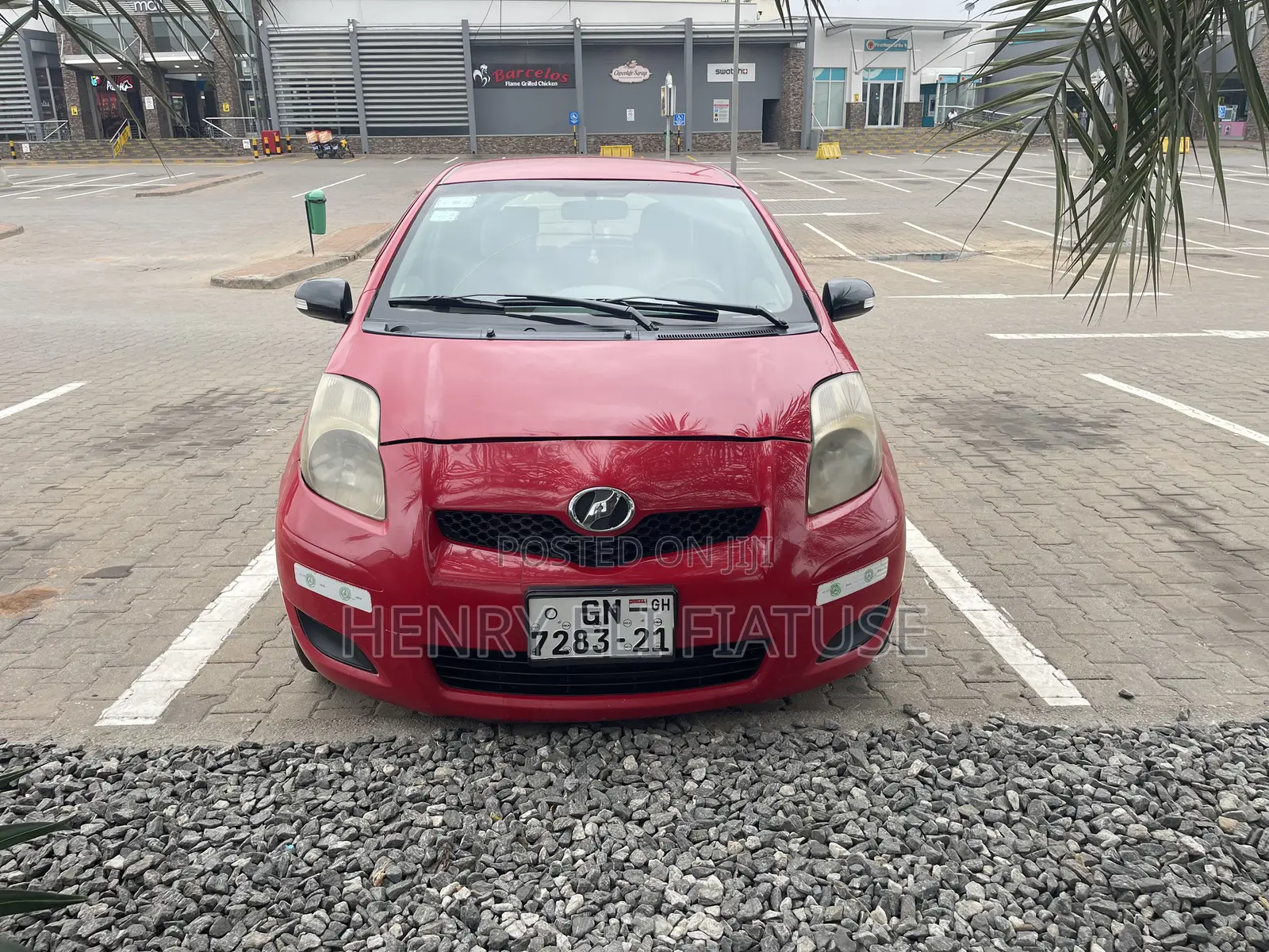 Toyota Vitz 2010 Red