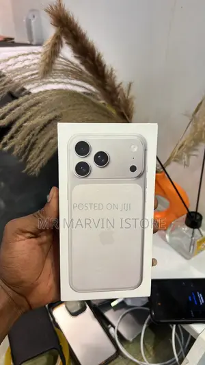 New Apple iPhone 17 Pro Max 256 GB White