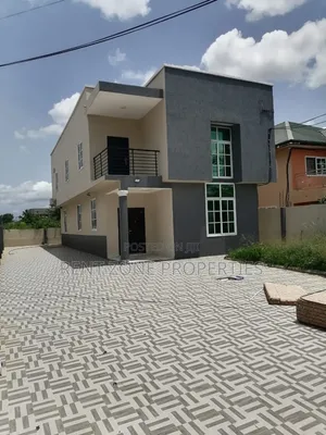 5bdrm Duplex in Ablekuma for rent