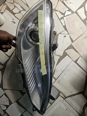 Tesla Model S Headlight 2015 Right Side Charger Type