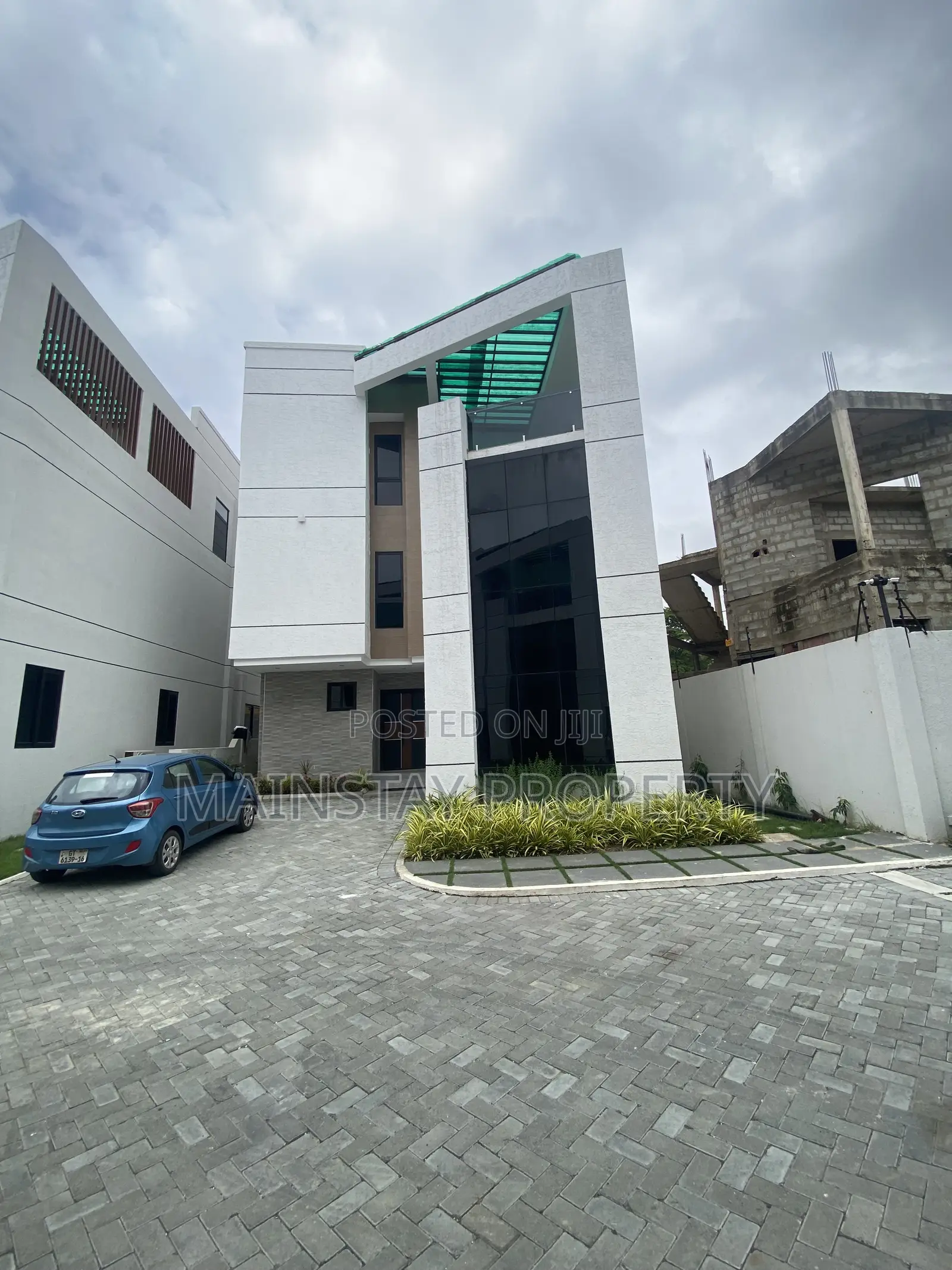 4bdrm Townhouse/Terrace in Mainstay Estates, Tseaddo for sale
