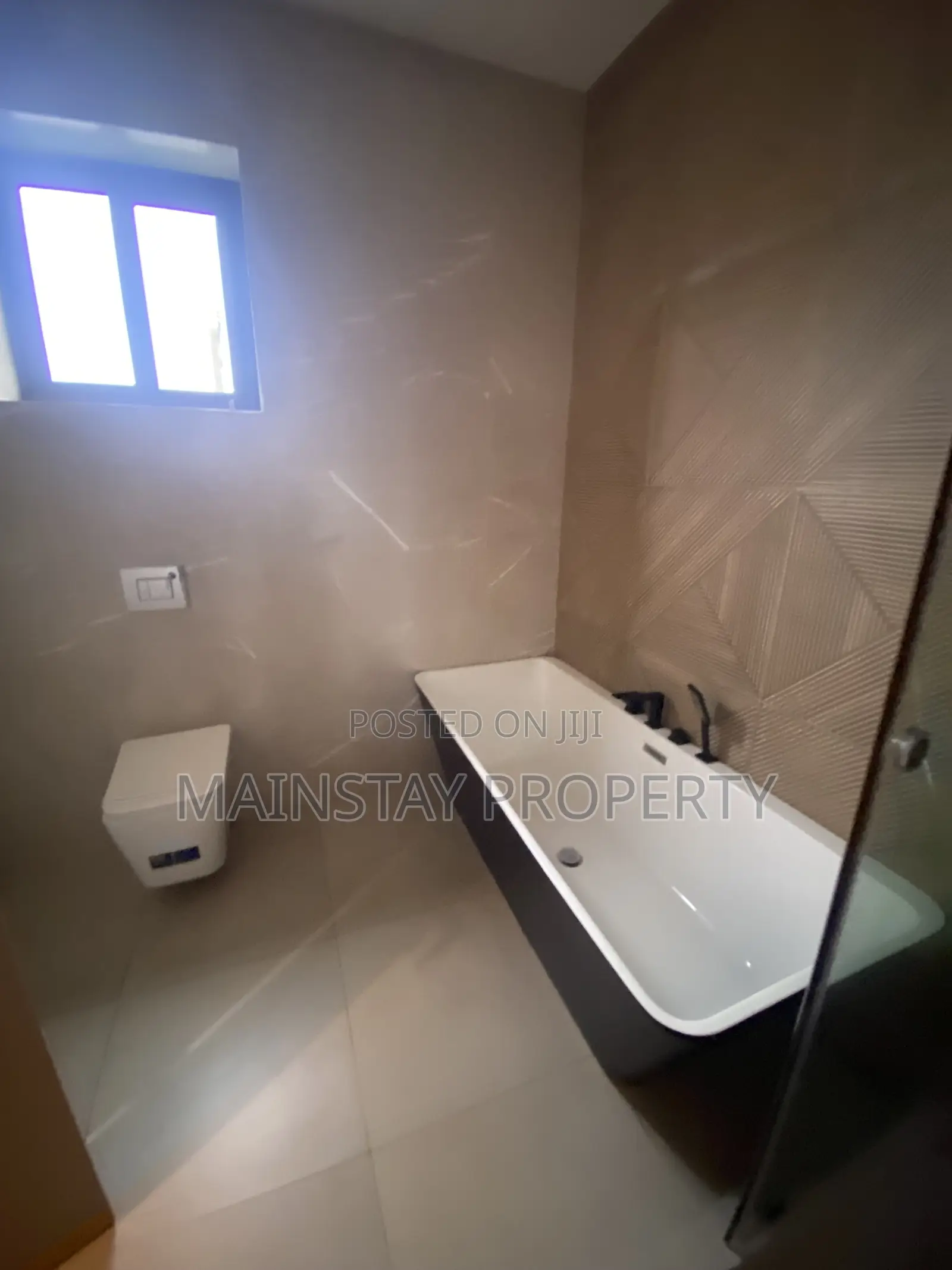 3bdrm Townhouse/Terrace in Mainstay Estates, Tseaddo for sale