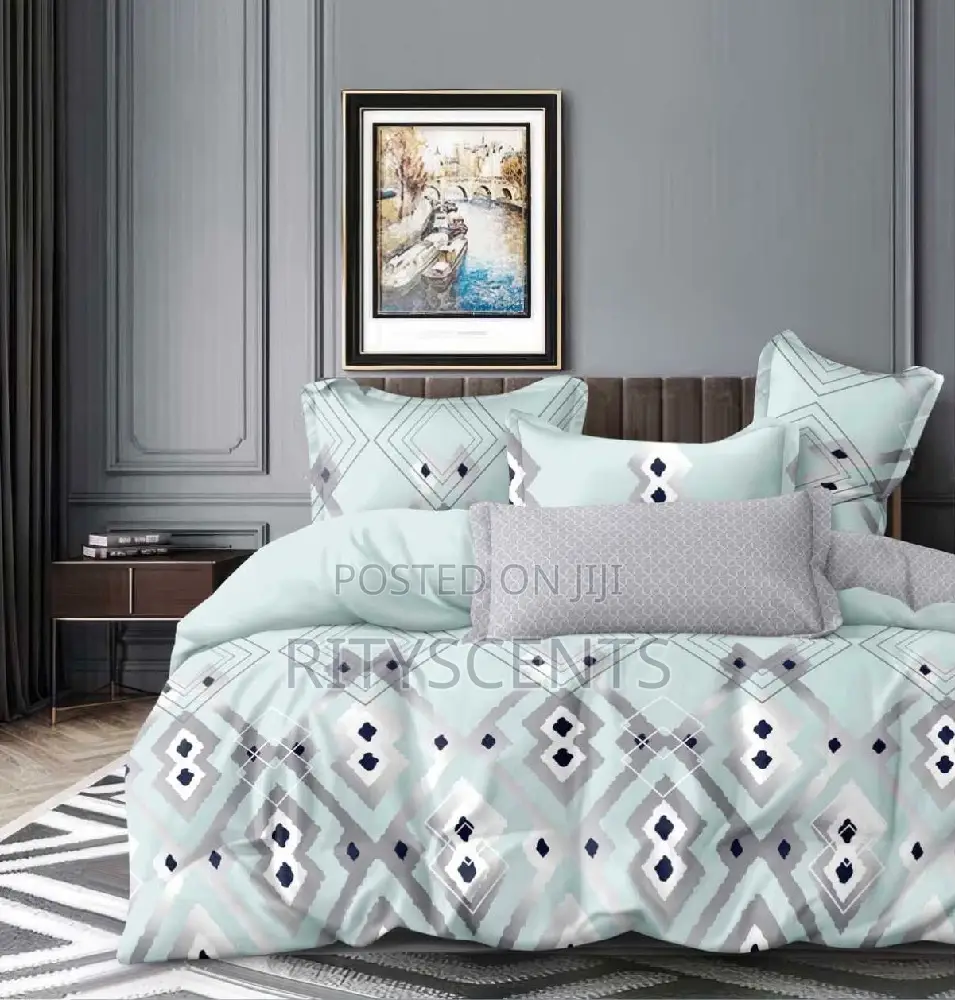 King Size Bedsheet With 4 Pillow Cases