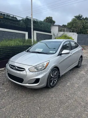 Hyundai Accent GLS 4dr Sedan (1.6L 4cyl 6M) 2015 Silver