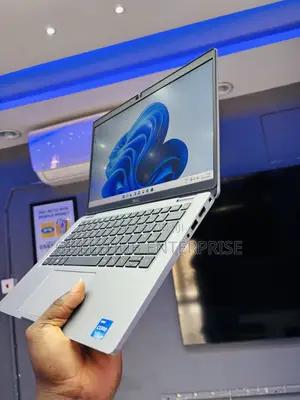 Laptop Dell Latitude 5320 16GB Intel Core i5 SSD 256GB