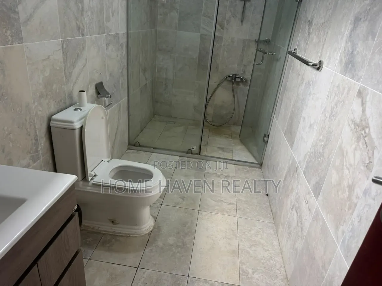 4bdrm House in Cantonment, Prisons for rent