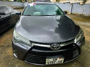 Toyota Camry 2017 Silver