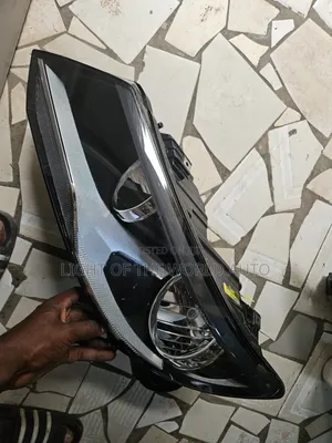Vw Tiguan Headlight 2014 Driver Side Available