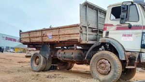 Benz Tipper Single Axle V8 4x4