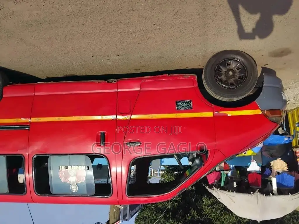Toyota HiAce 2012 Red
