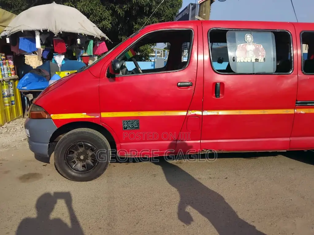 Toyota HiAce 2012 Red