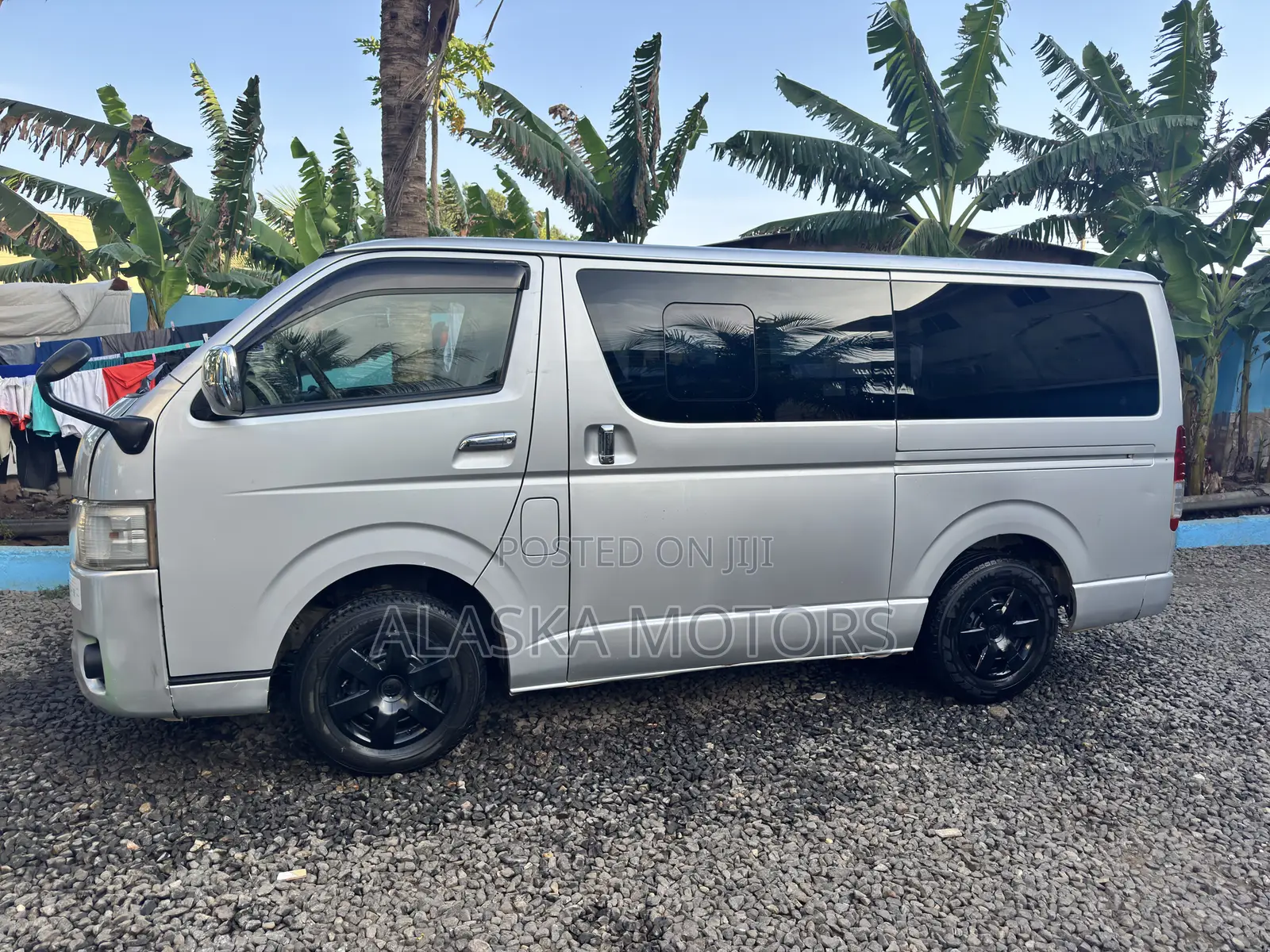 Toyota HiAce 2015 Silver