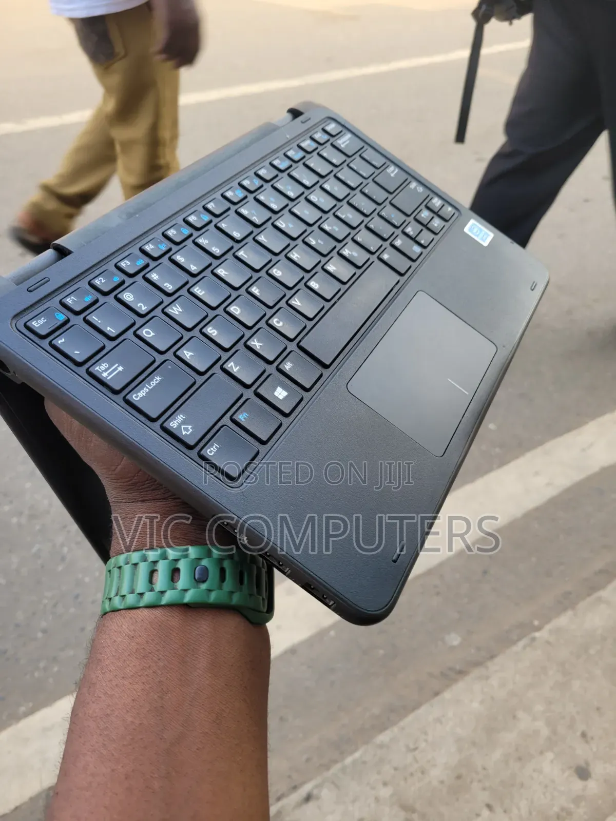 Laptop Dell Latitude 3190 2-in-1 4GB Intel SSD 128GB