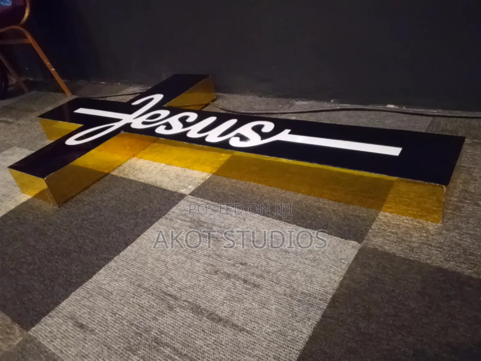 3D and 2D Signage