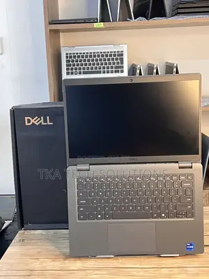 New Laptop Dell Latitude 3520 16GB Intel Core i7 SSD 256GB