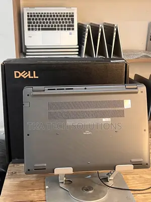 New Laptop Dell Latitude 3520 16GB Intel Core i7 SSD 256GB