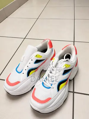 Zara Sneaker