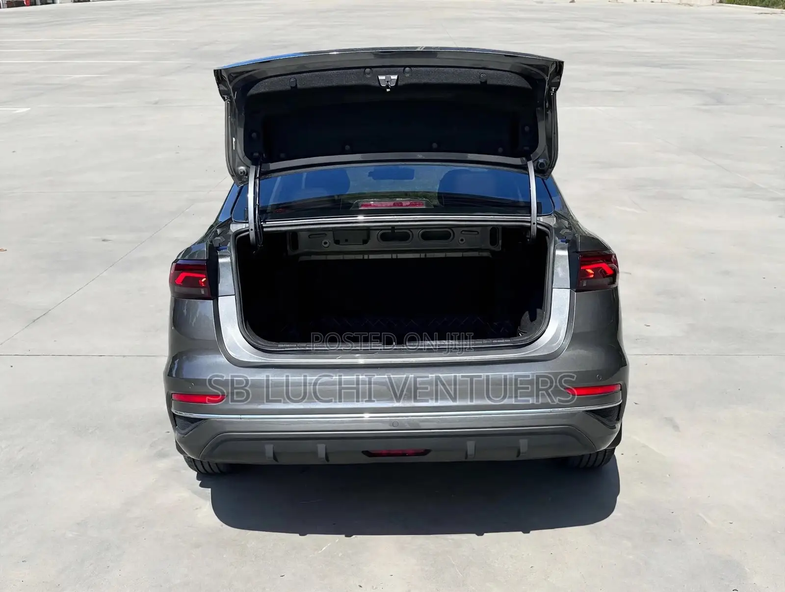 Geely Emgrand EC7 2022 Gray