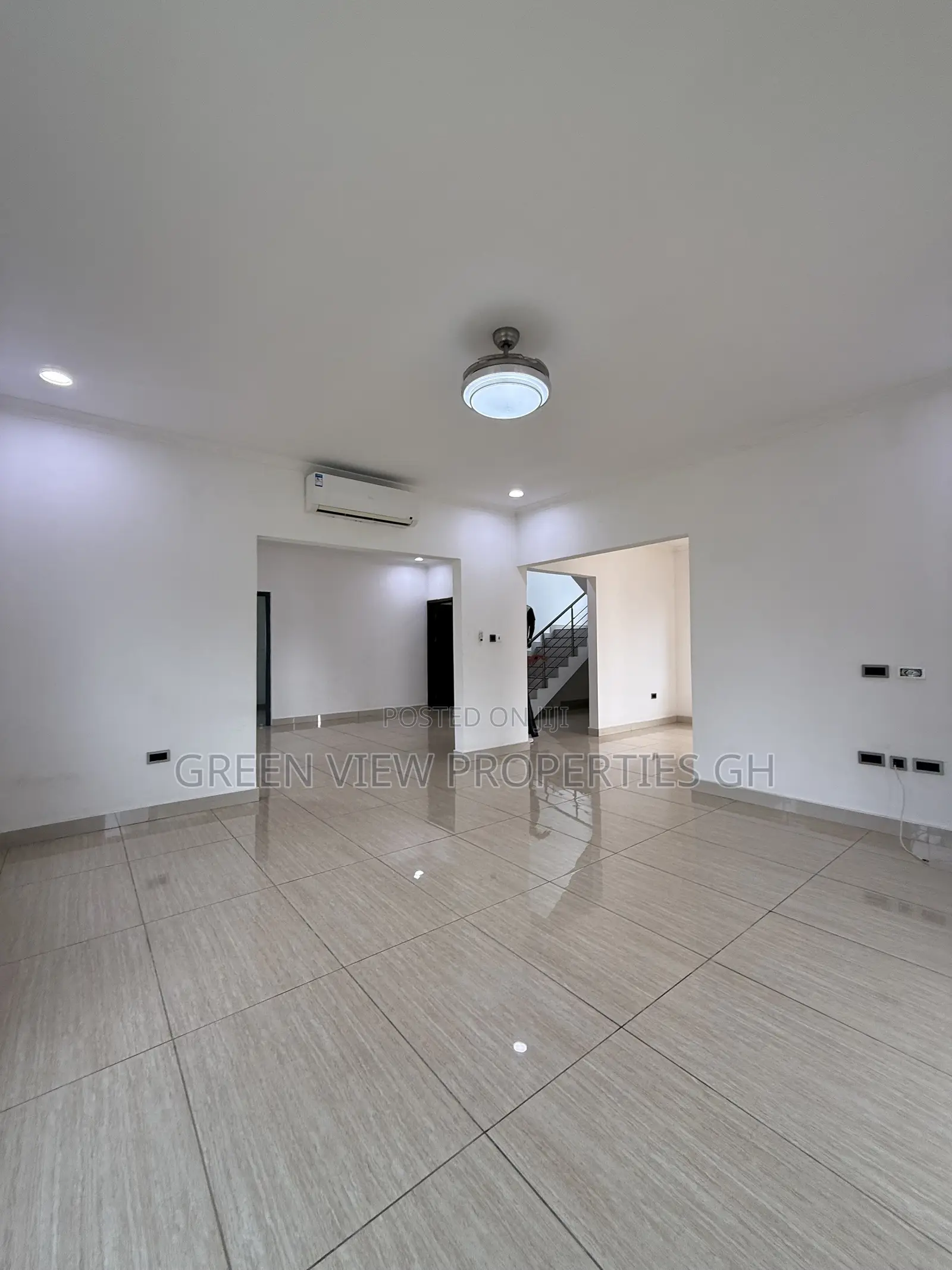 4bdrm Townhouse / Terrace in East Legon for rent