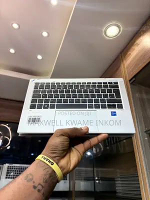 Laptop HP EliteBook x360 1030 G8 16GB Intel Core i5 SSD 256GB