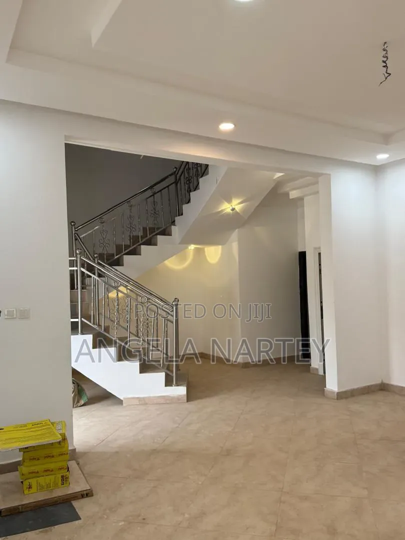 4bdrm House in Community 17 Lashibi, Accra Metropolitan for sale