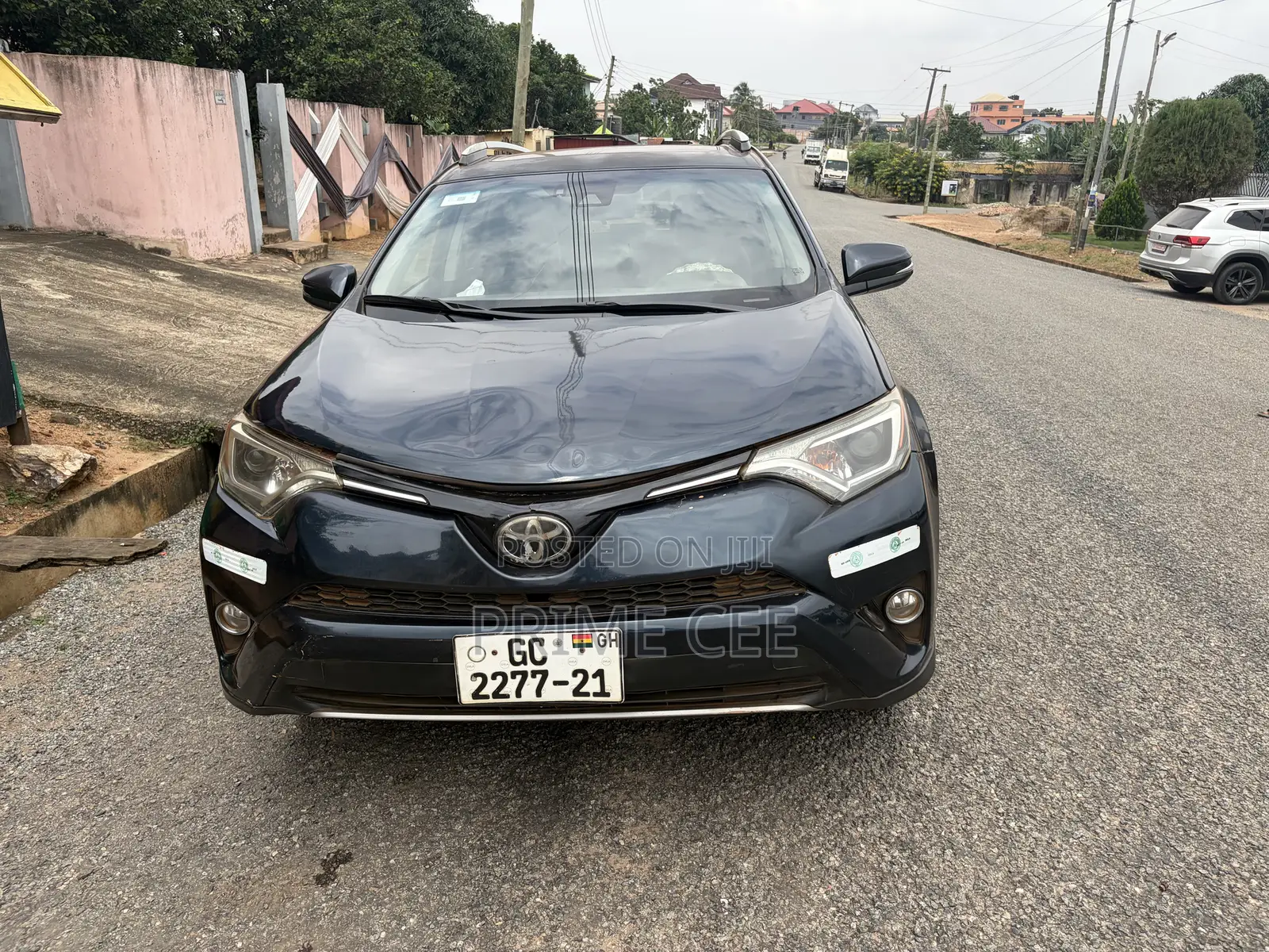 Toyota RAV4 XLE 4dr SUV (2.5L 4cyl 6A) 2018 Blue