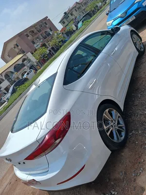 Hyundai Elantra 2018 White