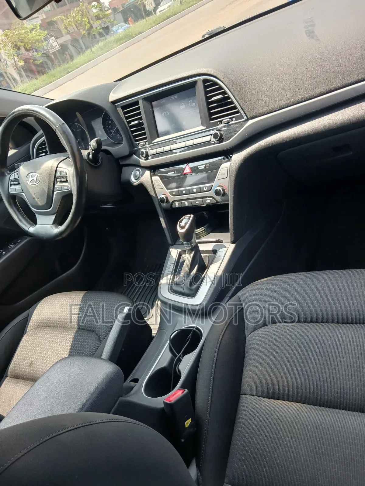 Hyundai Elantra 2018 White