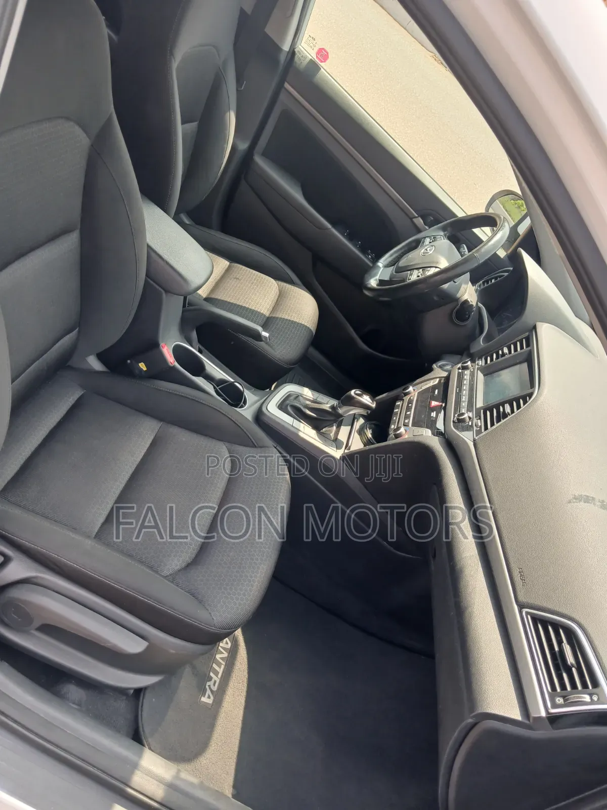 Hyundai Elantra 2018 White