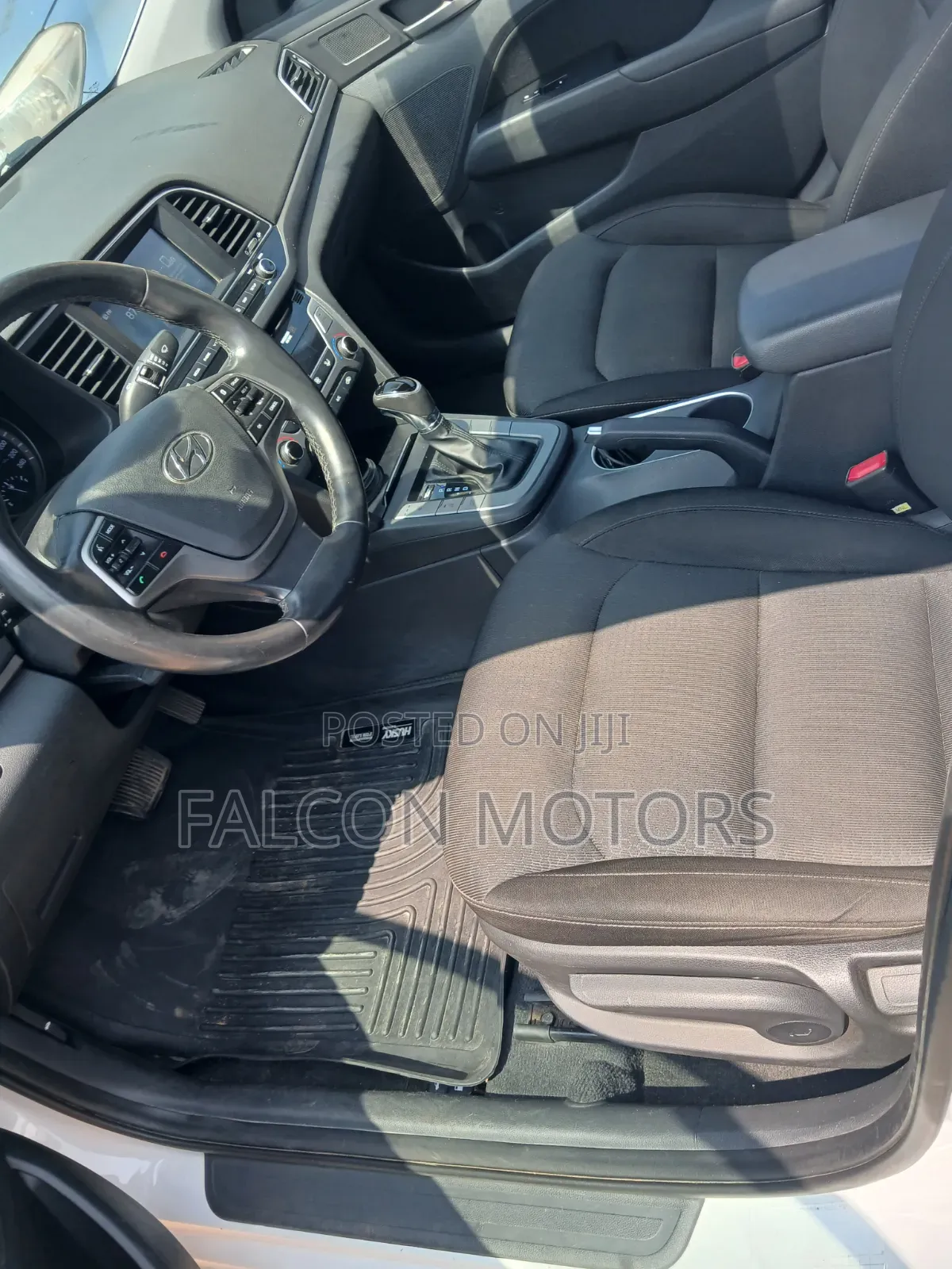 Hyundai Elantra 2018 White
