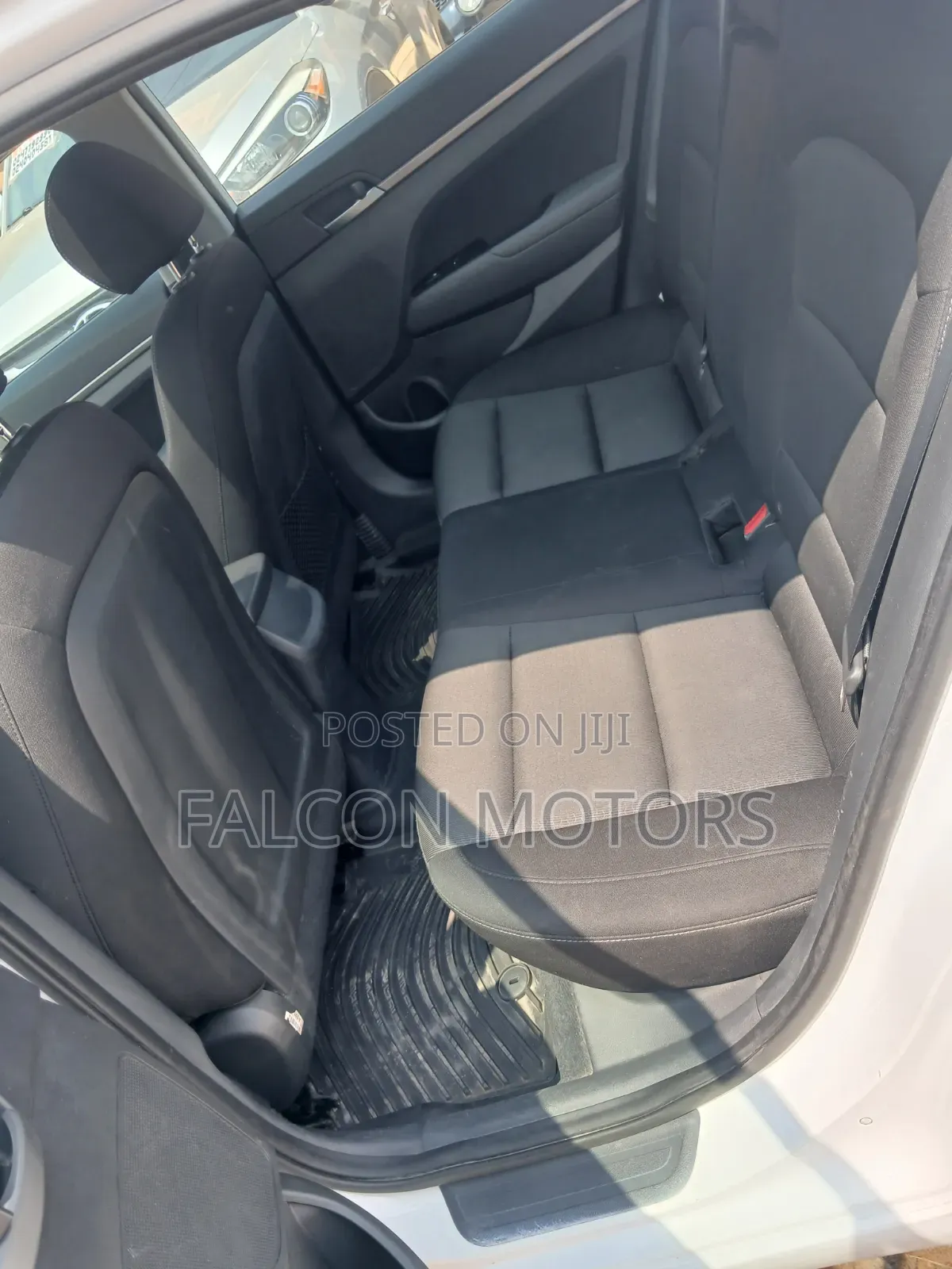 Hyundai Elantra 2018 White