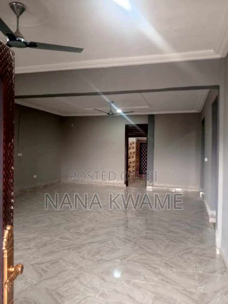 Furnished 4bdrm Apartment in Richmoni Estate, Kumasi Metropolitan