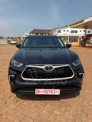 Toyota Highlander XLE AWD 2023 Blue