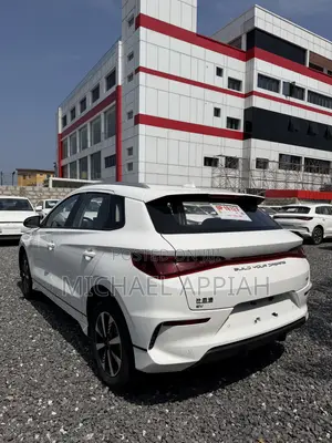 New BYD E2 43 kWh 94 hp FWD 2024 White