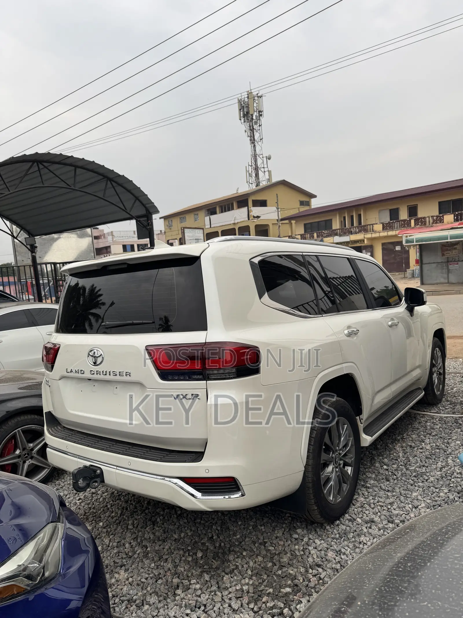 Toyota Land Cruiser LC300 2022 Off white